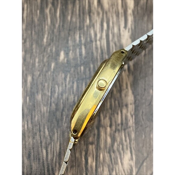 Vintage Men’s Seiko Gold Tone Slim Square Quartz Watch - Picture 9 of 12